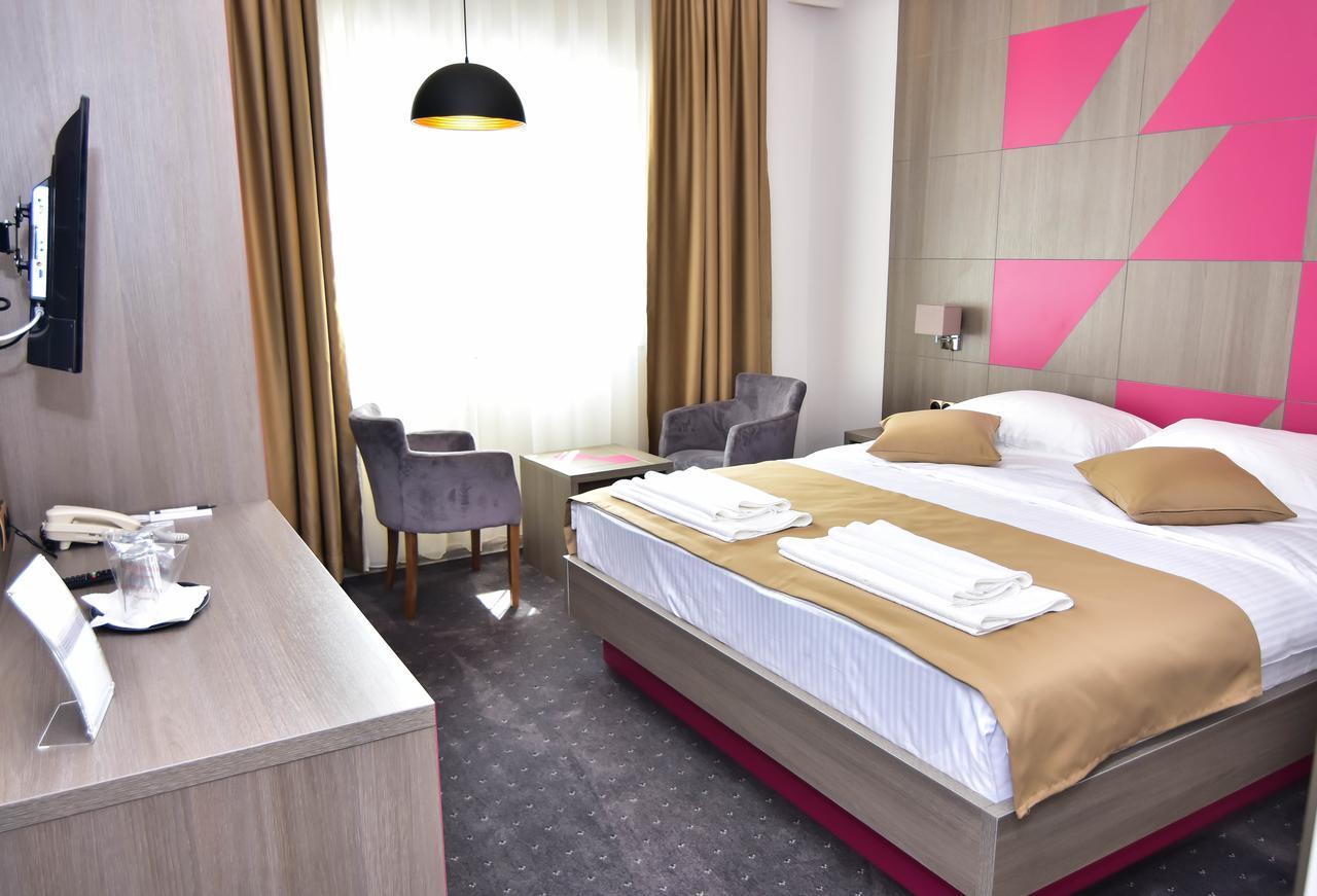Hotel Kljuc Bagian luar foto